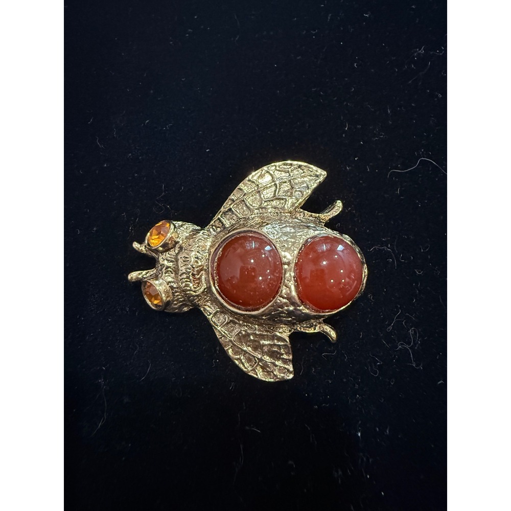 Vintage Gold Tone Bumble Bee Brooch Red Cabochon Amber Rhinestone Insect Pin